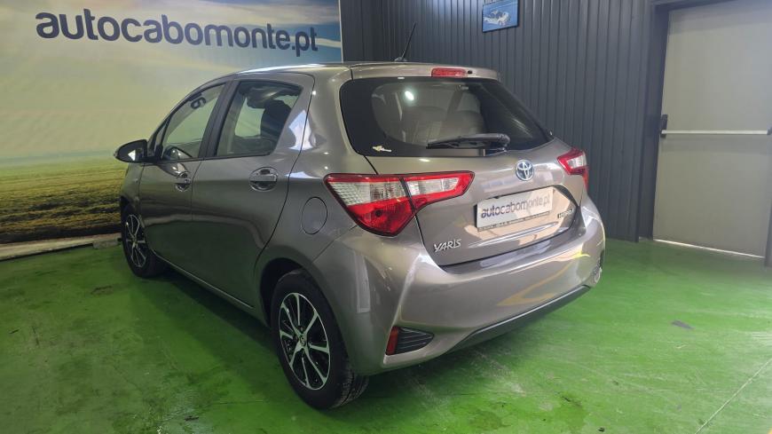 Toyota Yaris 1.5 HDF - Auto Cabomonte Compra e Venda de Salvados