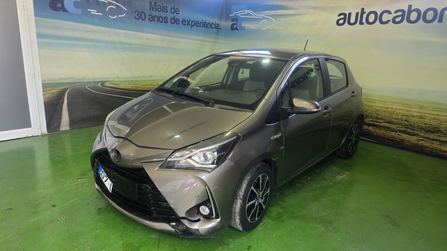Toyota Yaris 1.5 HDF - Auto Cabomonte Compra e Venda de Salvados