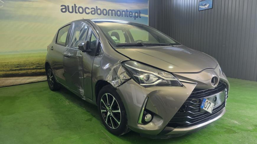 Toyota Yaris 1.5 HDF - Auto Cabomonte Compra e Venda de Salvados