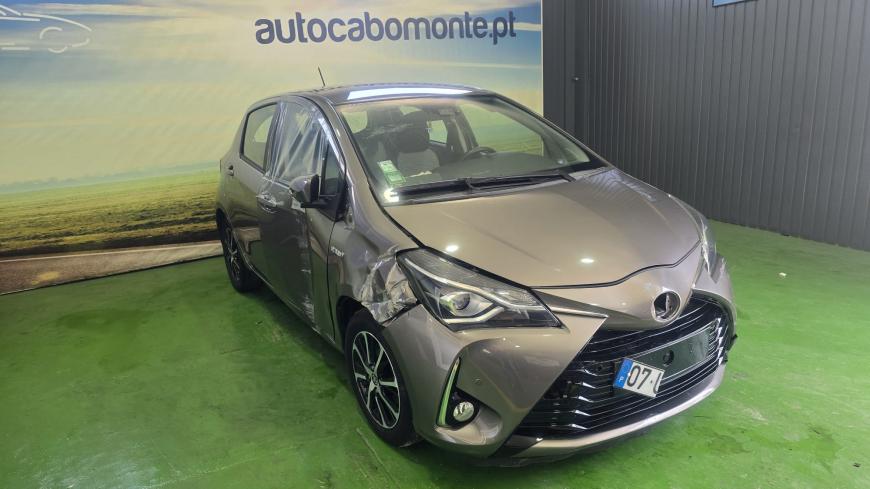 Toyota Yaris 1.5 HDF - Auto Cabomonte Compra e Venda de Salvados