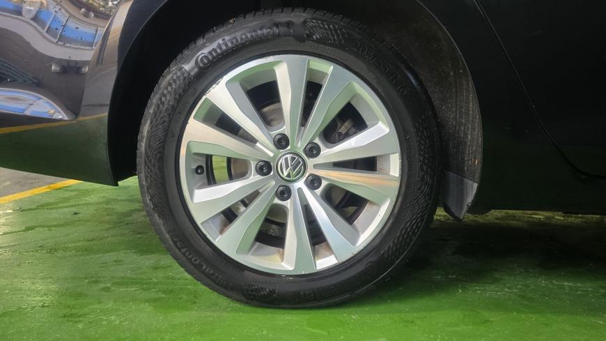 Volkswagen Golf Variant 1.6 TDI - Auto Cabomonte Compra e Venda de Salvados