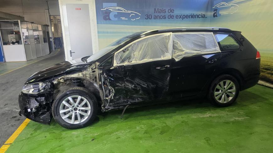 Volkswagen Golf Variant 1.6 TDI - Auto Cabomonte Compra e Venda de Salvados
