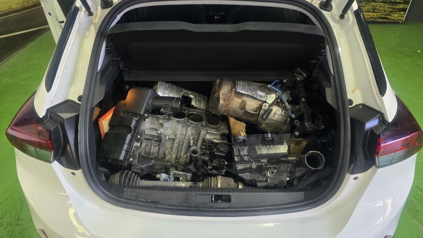 Opel Corsa F 1.5 D - Auto Cabomonte Compra e Venda de Salvados
