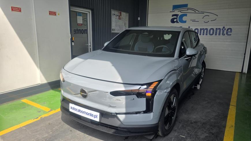 Volvo EX30 69 KWH - Auto Cabomonte Compra e Venda de Salvados