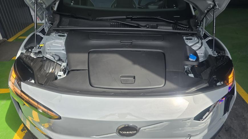 Volvo EX30 69 KWH - Auto Cabomonte Compra e Venda de Salvados