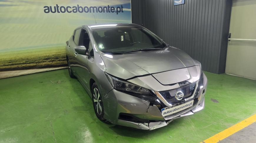 Nissan Leaf 40 KWh - Auto Cabomonte Compra e Venda de Salvados