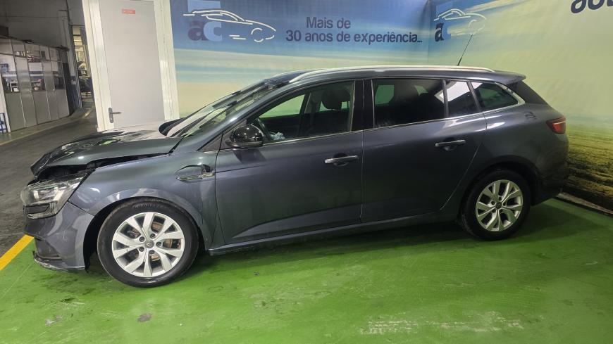 Renault Megane ST 1.5 DCI Limited - Auto Cabomonte Compra e Venda de Salvados