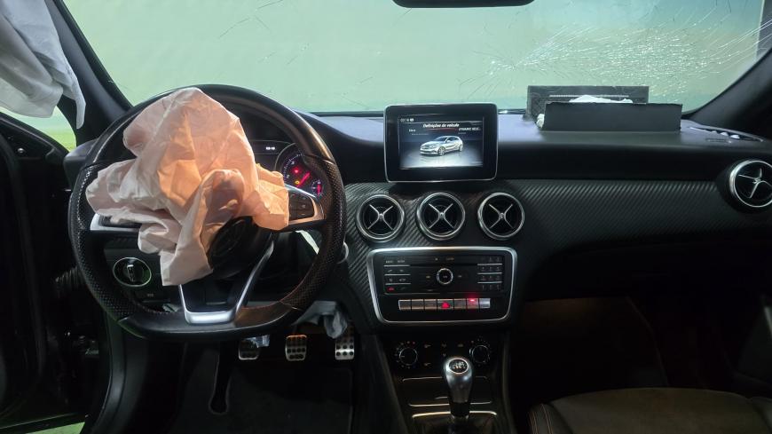 Mercedes - Benz A 180 CDI AMG - Auto Cabomonte Compra e Venda de Salvados
