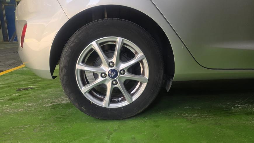 Ford Fiesta 1.1 Ti - VCT - Auto Cabomonte Compra e Venda de Salvados