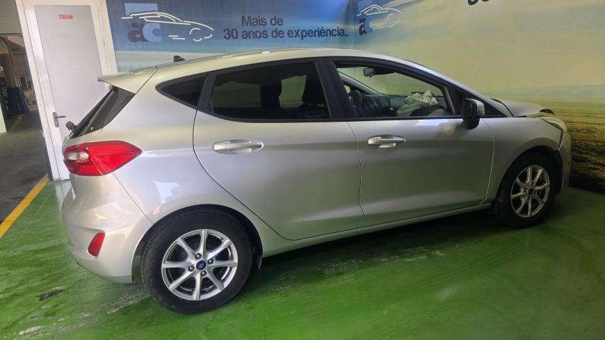 Ford Fiesta 1.1 Ti - VCT - Auto Cabomonte Compra e Venda de Salvados