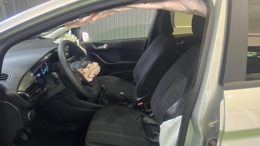 Ford Fiesta 1.1 Ti - VCT - Auto Cabomonte Compra e Venda de Salvados