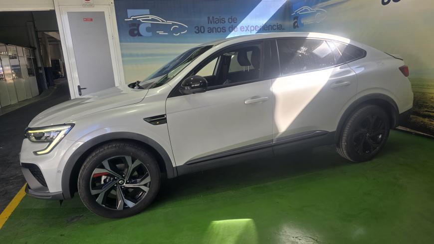 Renault Arkana 1.6 E-Tech R.S-Line  - Auto Cabomonte Compra e Venda de Salvados