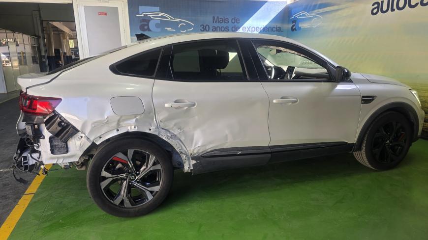 Renault Arkana 1.6 E-Tech R.S-Line  - Auto Cabomonte Compra e Venda de Salvados