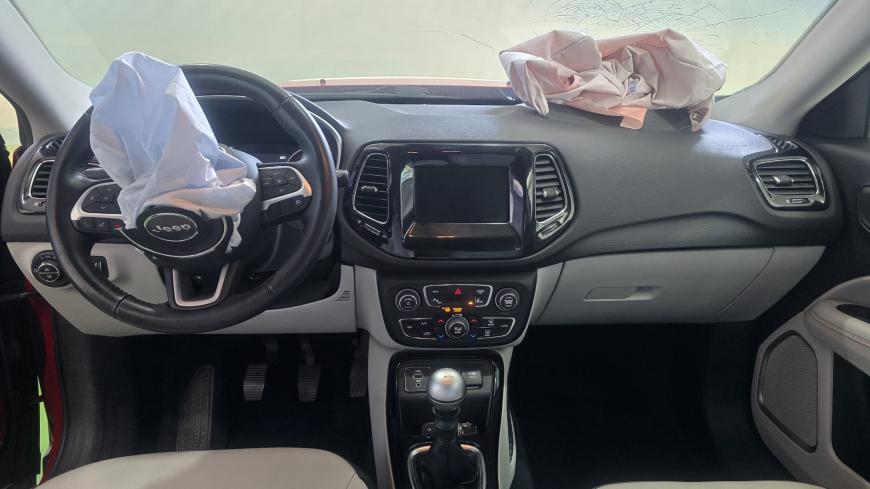 Jeep Compass 1.4 T Limited - Auto Cabomonte Compra e Venda de Salvados