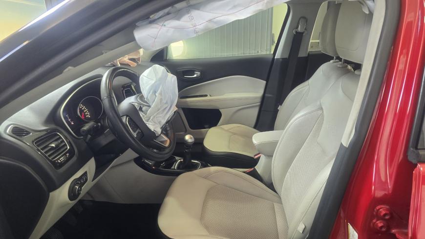 Jeep Compass 1.4 T Limited - Auto Cabomonte Compra e Venda de Salvados