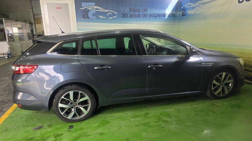 Renault Megane ST TCE Bose Edition - Auto Cabomonte Compra e Venda de Salvados