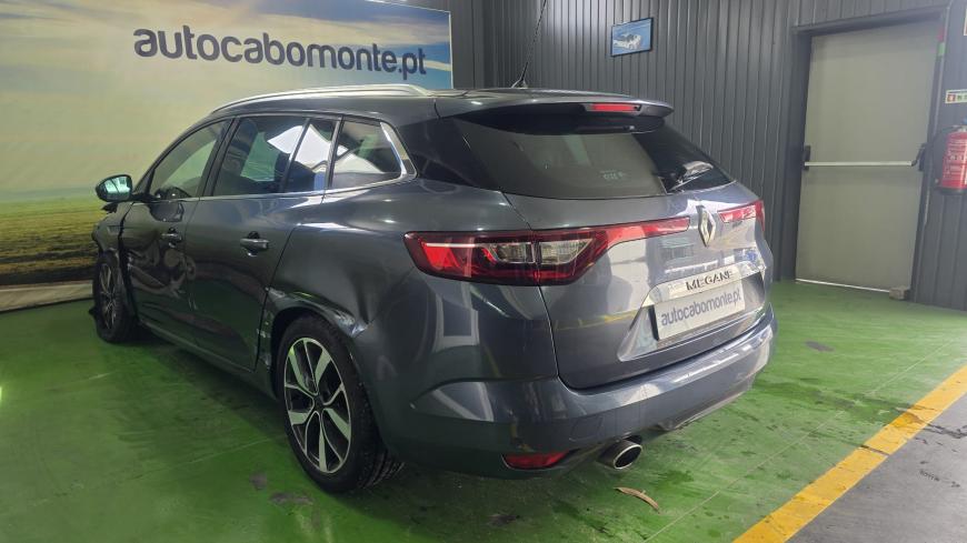 Renault Megane ST TCE Bose Edition - Auto Cabomonte Compra e Venda de Salvados