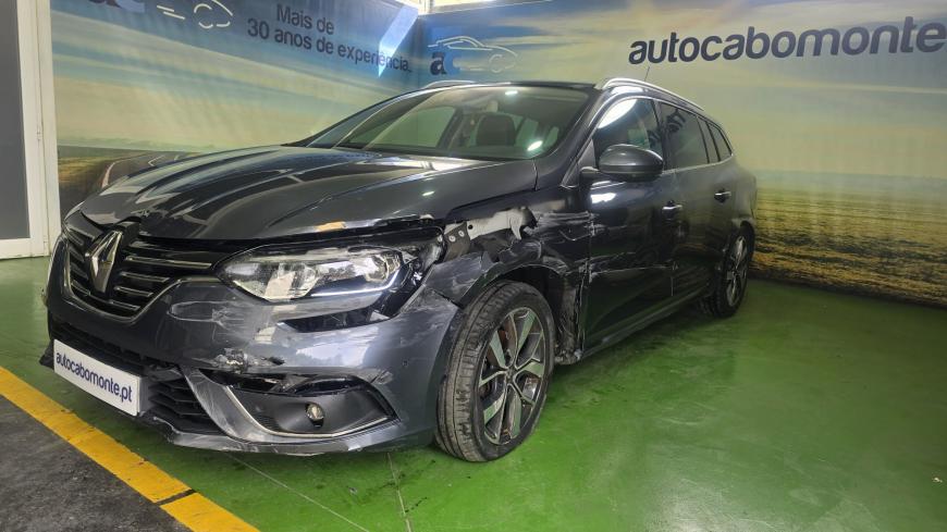 Renault Megane ST TCE Bose Edition - Auto Cabomonte Compra e Venda de Salvados