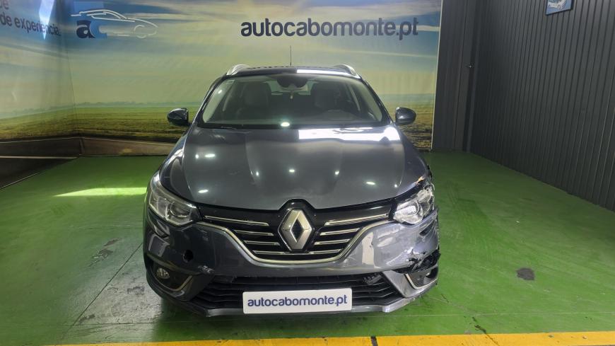 Renault Megane ST TCE Bose Edition - Auto Cabomonte Compra e Venda de Salvados