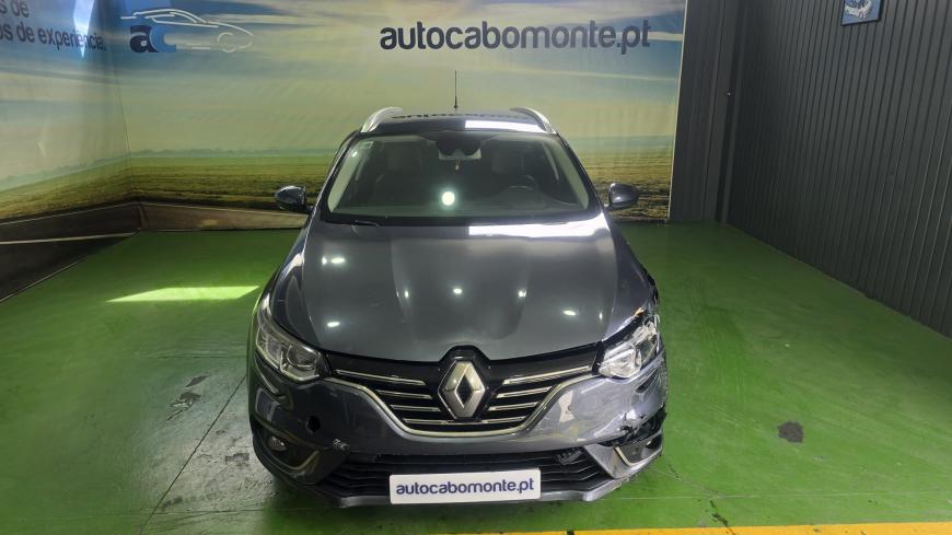 Renault Megane ST TCE Bose Edition - Auto Cabomonte Compra e Venda de Salvados