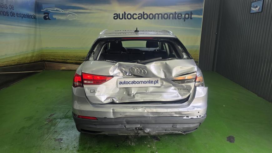 Audi Q3 45 TFSIe S-Tronic - Auto Cabomonte Compra e Venda de Salvados