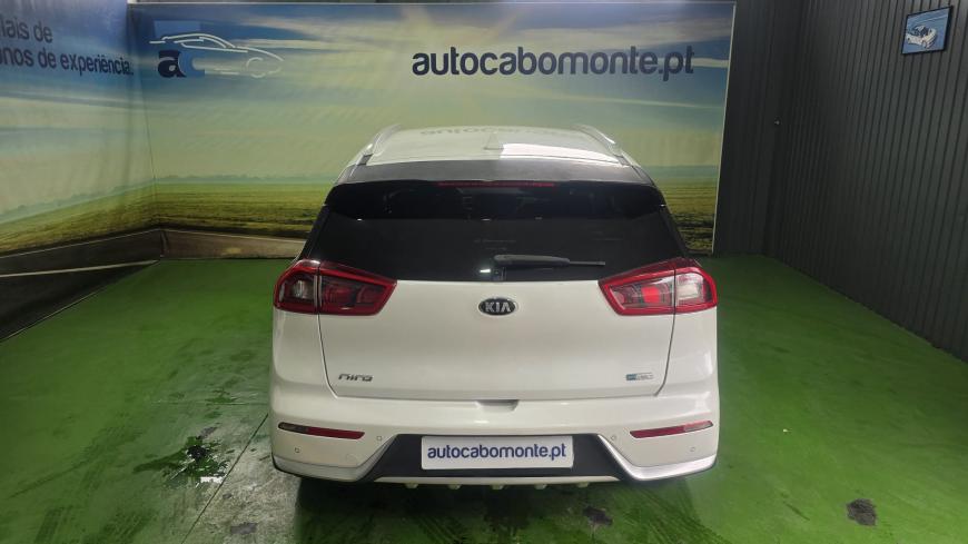 Kia Niro 1.6 GDI HEV - Auto Cabomonte Compra e Venda de Salvados