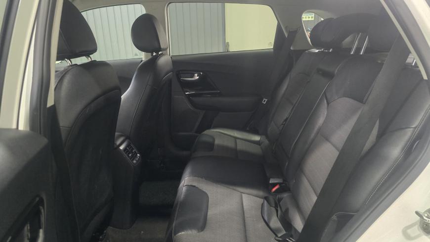 Kia Niro 1.6 GDI HEV - Auto Cabomonte Compra e Venda de Salvados