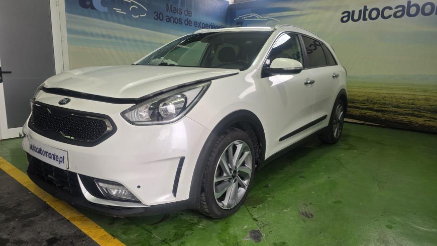 Kia Niro 1.6 GDI HEV - Auto Cabomonte Compra e Venda de Salvados