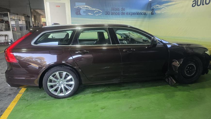 Volvo V90 T8 Twin Engine Plug-In  391CV - Auto Cabomonte Compra e Venda de Salvados