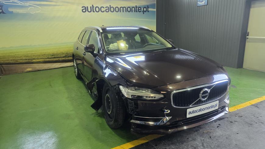 Volvo V90 T8 Twin Engine Plug-In  391CV - Auto Cabomonte Compra e Venda de Salvados