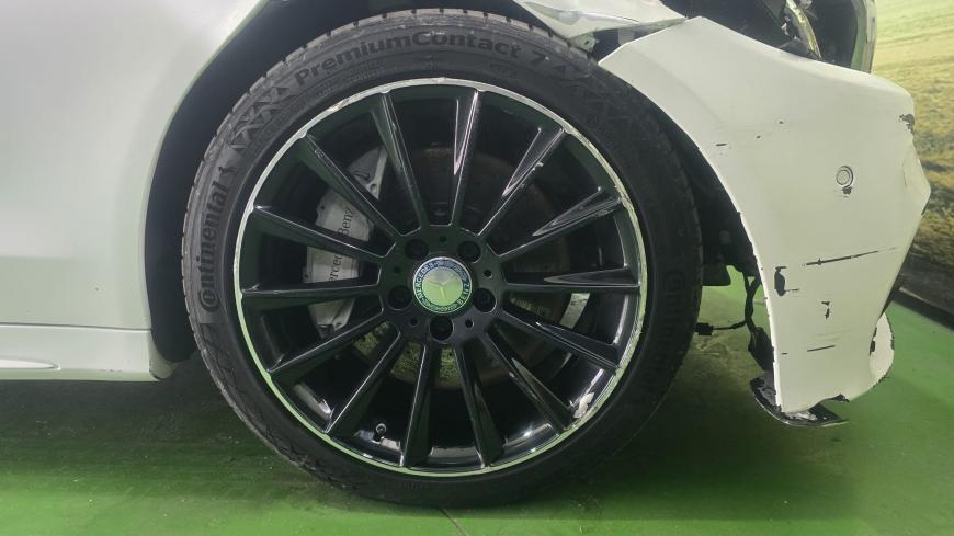 Mercedes - Benz C 300h AMG Line  Hibrido/Gasoleo - Auto Cabomonte Compra e Venda de Salvados