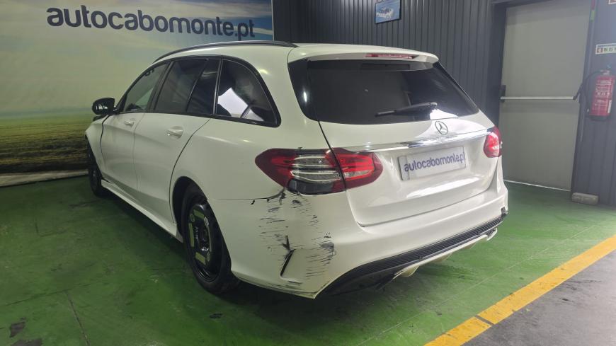 Mercedes - Benz C 300h AMG Line  Hibrido/Gasoleo - Auto Cabomonte Compra e Venda de Salvados