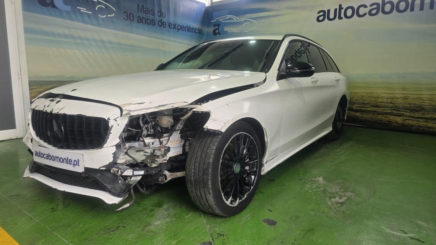 Mercedes - Benz C 300h AMG Line  Hibrido/Gasoleo - Auto Cabomonte Compra e Venda de Salvados
