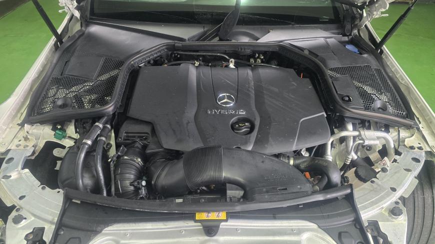 Mercedes - Benz C 300h AMG Line  Hibrido/Gasoleo - Auto Cabomonte Compra e Venda de Salvados