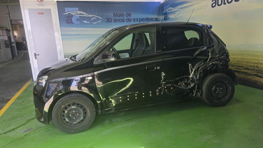 Renault Twingo 1.0 SCe - Auto Cabomonte Compra e Venda de Salvados