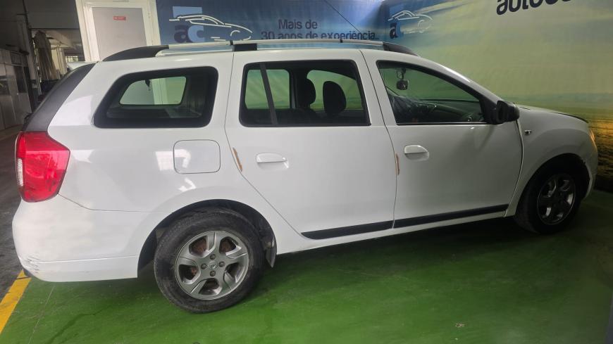 Dacia Logan MCV 0.9 Confort - Auto Cabomonte Compra e Venda de Salvados