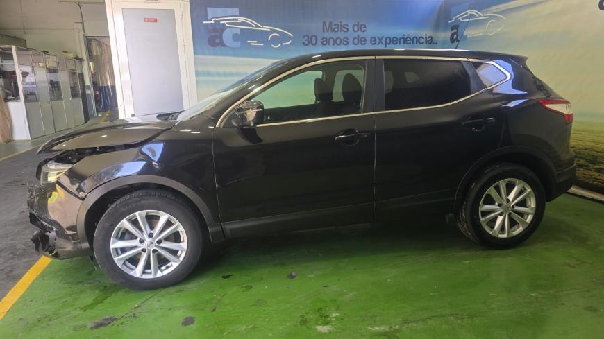 Nissan Qashqai 1.6 DCI  - Auto Cabomonte Compra e Venda de Salvados